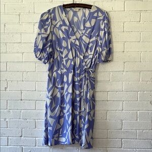 A New Day Lavender White Mini Faux Wrap Dress w/Tie Puff Short Sleeve  Pockets